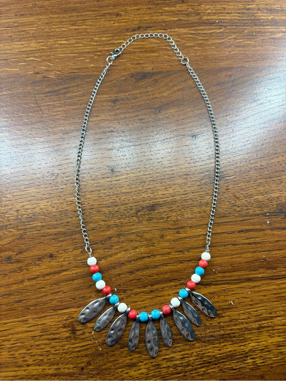 Women’s beaded necklace